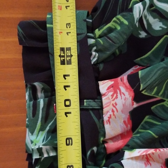 Black Tropical Paperbag Waist Shorts Size Large - Picture 4 of 8